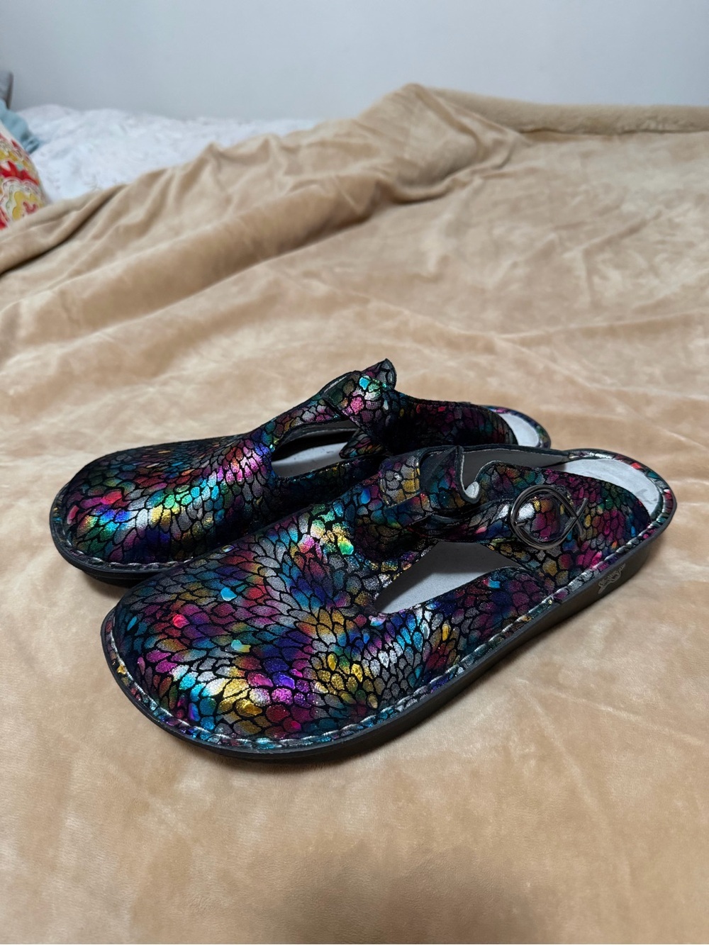 Alegria Women's Multicolor Iridescent Snake Print Leather Mary Jane Clogs 43/13